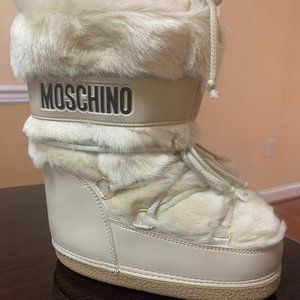 Snow Boots